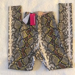 NWT | Commando | Faux Leather Animal Legging With Control In Neon Snake Size S